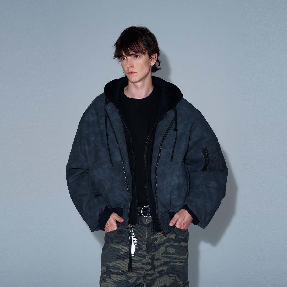 Vanity | Bomber Premium