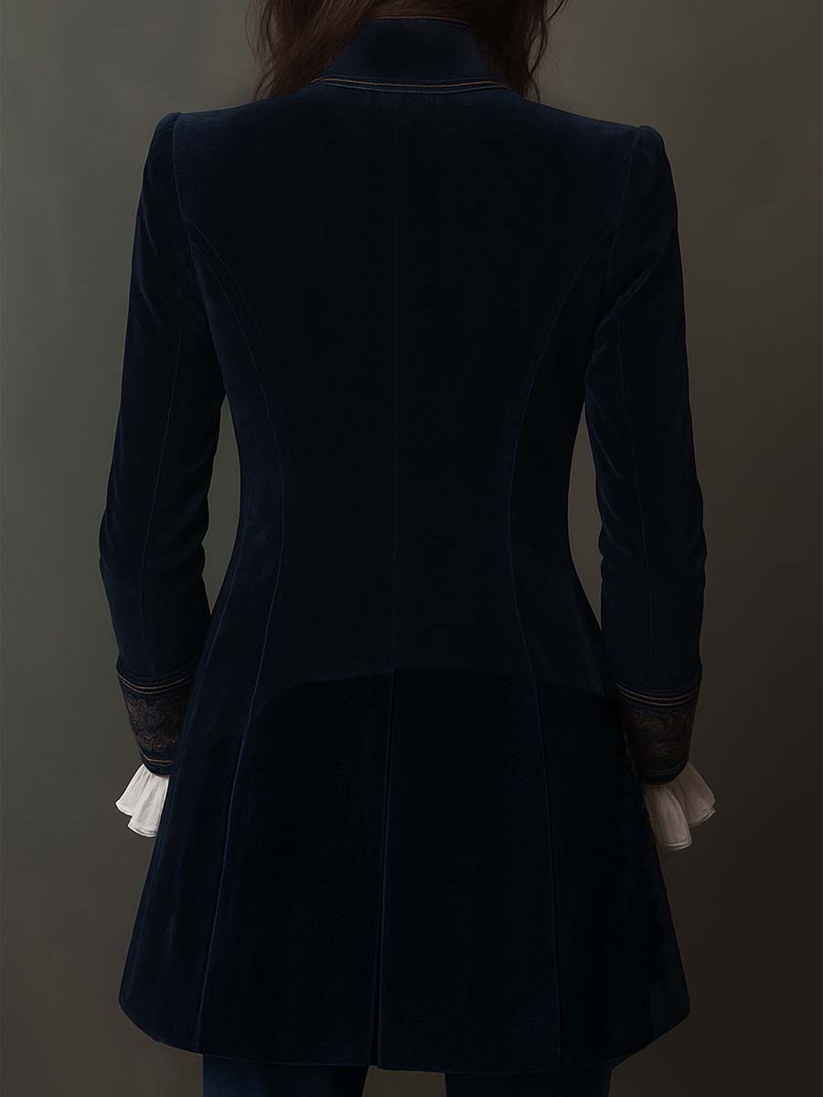 Victoria - Chaqueta Larga de Terciopelo Bordado