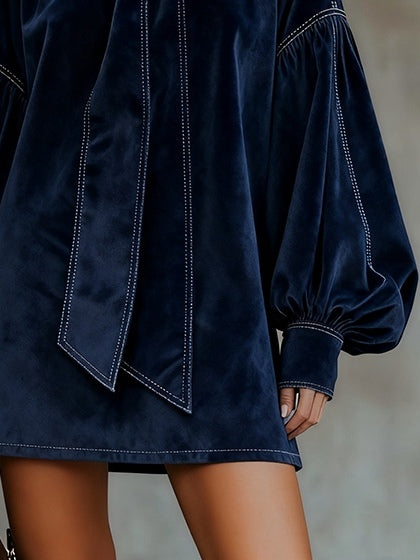 Inés | Vestido Mini de Terciopelo con Lazada